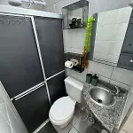 Suite Em Apartamento Compartilhado Em Meireles, Fortaleza